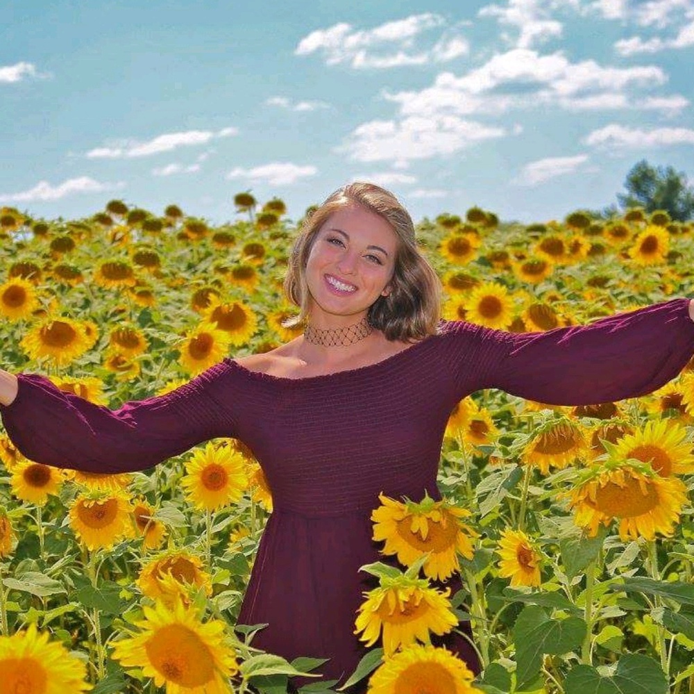 Meet your Posher, Olivia